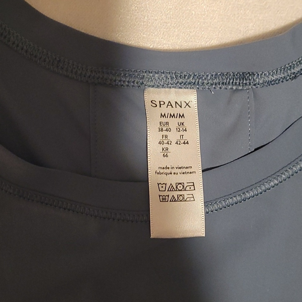 Spanx Blue Sleeveless Tank Top - Picture 2 of 3
